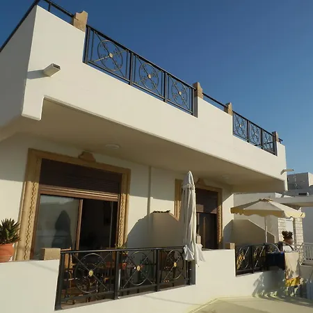 Daire Haraki Beach Haraki